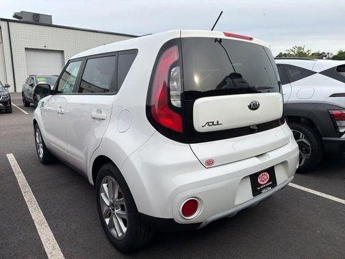 Clear White 2019 Kia Soul +