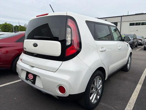 Clear White 2019 Kia Soul +
