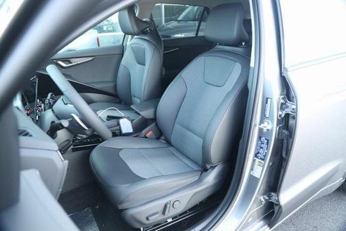 2025 Kia Niro Plug-In Hybrid EX