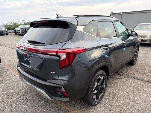 Gravity Gray 2026 Kia Seltos EX