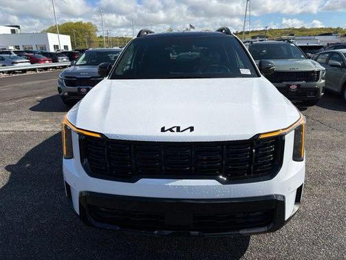 Glacial White Pearl 2026 Kia Sorento SX