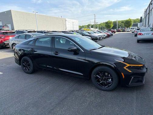 Aurora Black Pearl 2026 Kia K5 LXS FWD