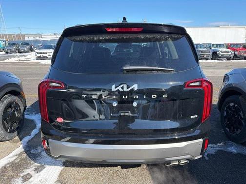 2025 Kia Telluride S