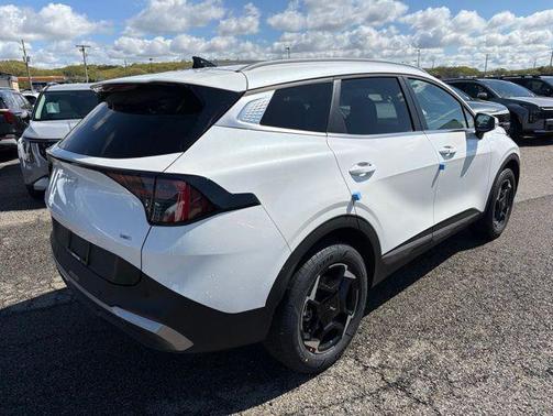 Snow White Pearl 2026 Kia Sportage Hybrid EX