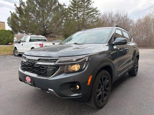 Gravity Gray 2024 Kia Seltos X-Line