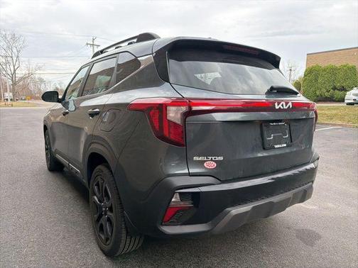 Gravity Gray 2024 Kia Seltos X-Line