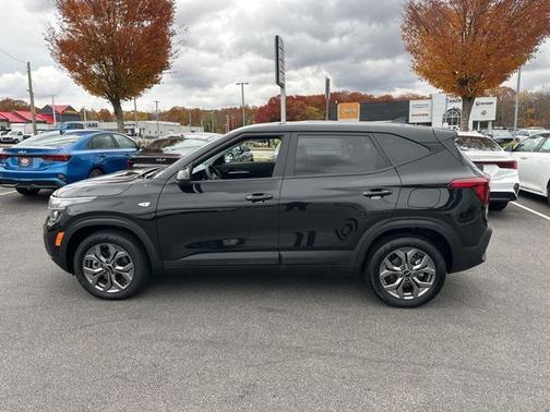 2025 Kia Seltos LX