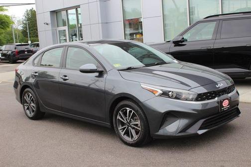 Gravity Gray 2024 Kia Forte LXS
