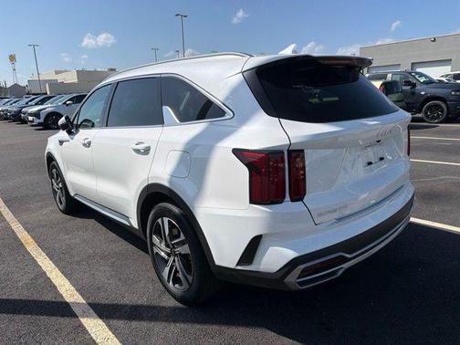Snow White Pearl 2023 Kia Sorento Hybrid SX Prestige