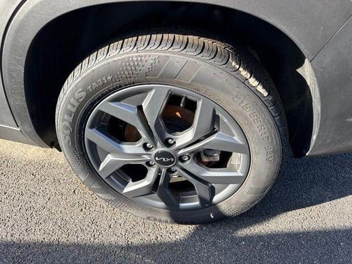 Steel Gray 2025 Kia Seltos LX