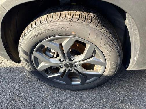 Steel Gray 2025 Kia Seltos LX