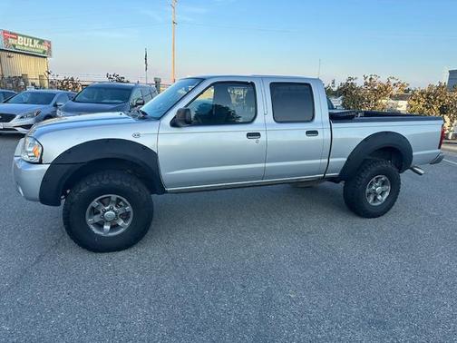 2004 Nissan Frontier XE-V6 Crew Cab