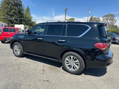 2016 INFINITI QX80 Base
