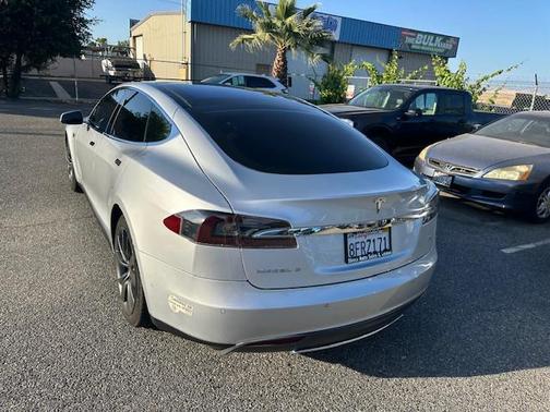 2015 Tesla Model S 85