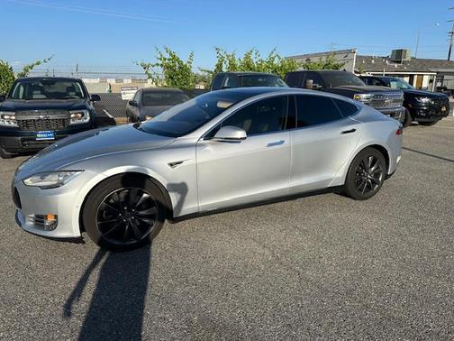 2015 Tesla Model S 85