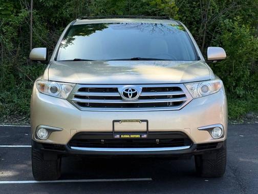 Champagne 2013 Toyota Highlander Limited