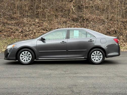 2013 Toyota Camry Hybrid LE
