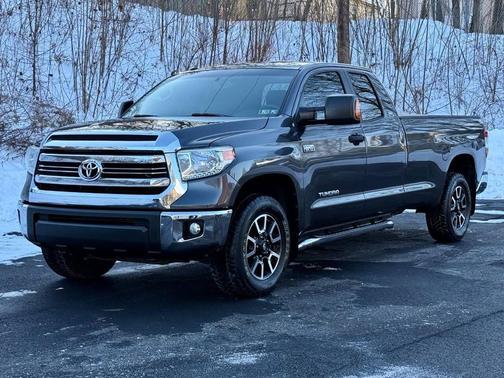 2017 Toyota Tundra SR5