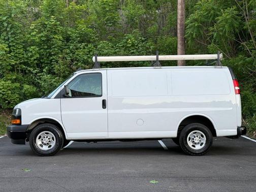 Summit White 2020 Chevrolet Express 2500 LT