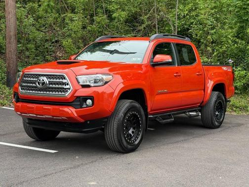 Inferno 2016 Toyota Tacoma TRD Sport