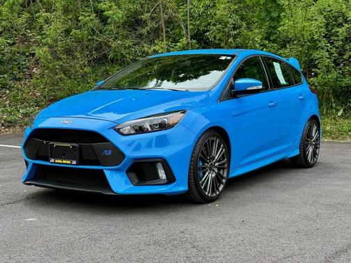 Nitrous Blue Quad-Coat 2017 Ford Focus RS Base