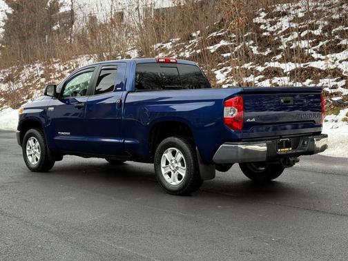 2015 Toyota Tundra SR5