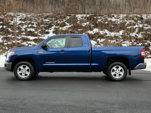 2015 Toyota Tundra SR5