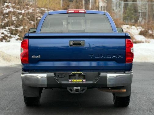 2015 Toyota Tundra SR5