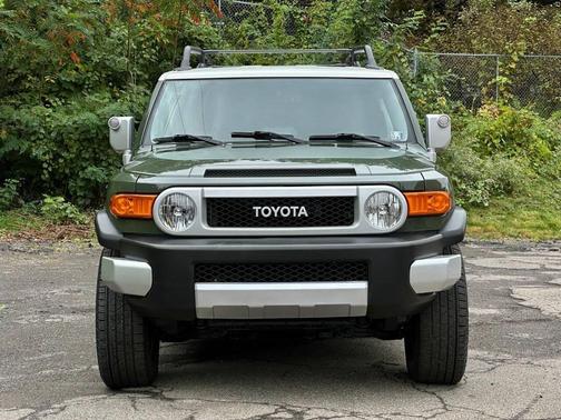 2013 Toyota FJ Cruiser Base