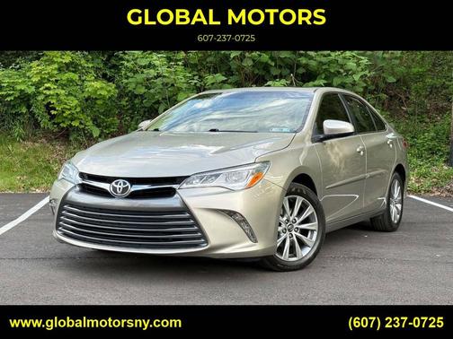 Creme Brulee Mica 2017 Toyota Camry XLE