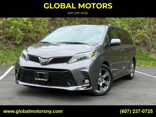 Predawn Gray Mica 2018 Toyota Sienna SE Premium