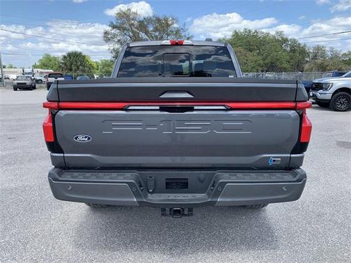 2025 Ford F-150 Lightning Platinum
