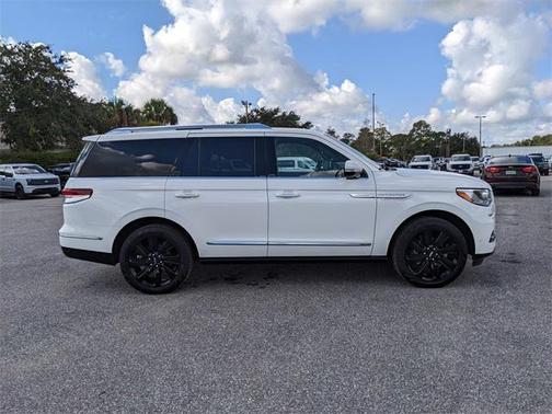 2023 Lincoln Navigator Reserve