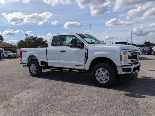 Oxford White 2026 Ford F-350 XLT