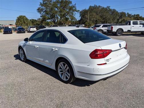 2016 Volkswagen Passat 1.8T SEL