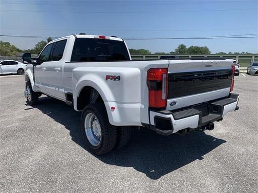2025 Ford F-450 Platinum