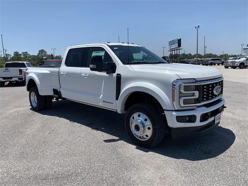2025 Ford F-450 Platinum