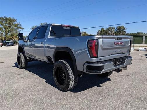 2025 GMC Sierra 2500 AT4