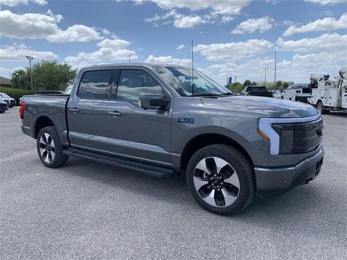 2025 Ford F-150 Lightning Platinum
