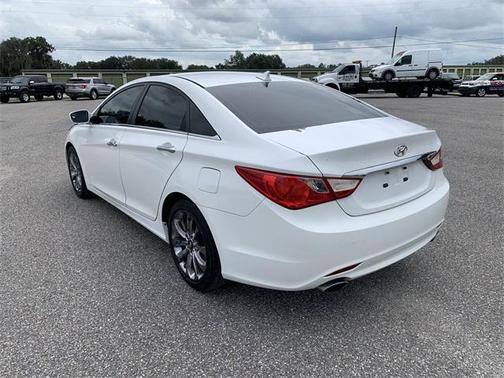 2011 Hyundai SONATA SE