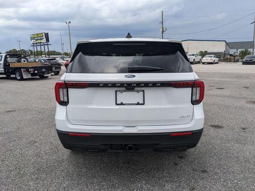 Oxford White 2026 Ford Explorer Active