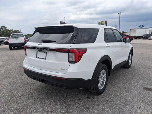 Oxford White 2026 Ford Explorer Active