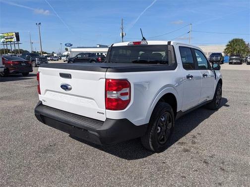 2022 Ford Maverick XL