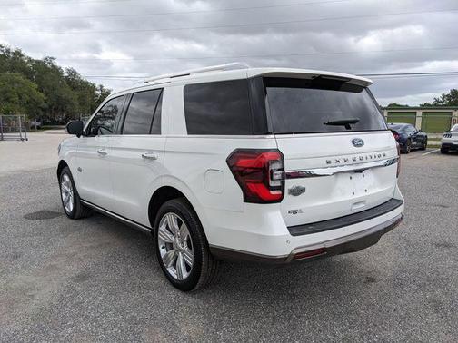 Star White Metallic Tri-Coat 2022 Ford Expedition King Ranch