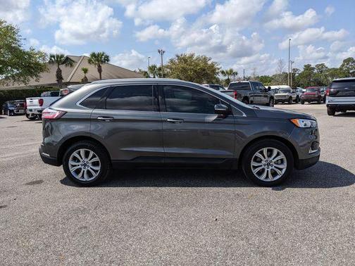 Magnetic 2019 Ford Edge Titanium