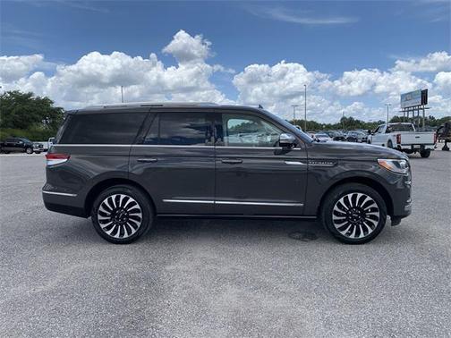 2024 Lincoln Navigator Black Label