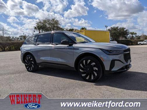 2025 Lincoln Nautilus Reserve