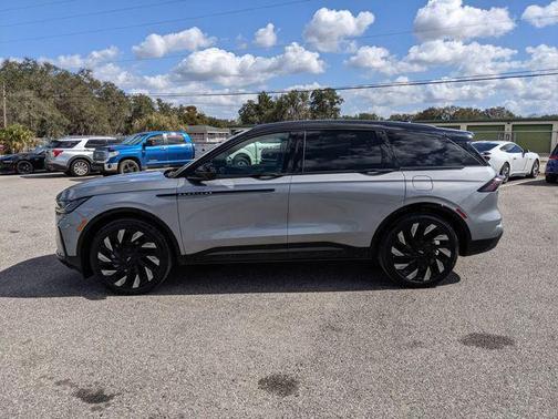 2025 Lincoln Nautilus Reserve