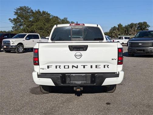 2022 Nissan Frontier SV