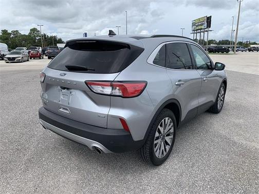 2022 Ford Escape Titanium